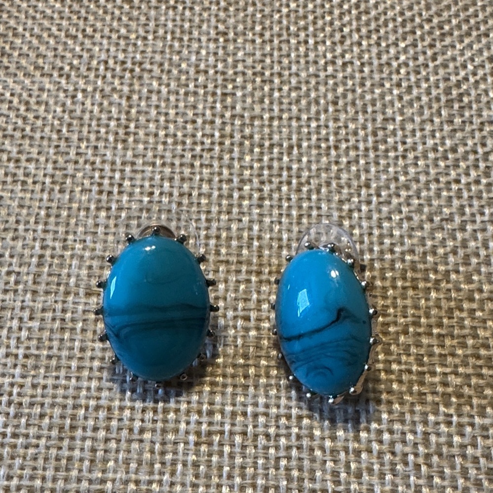 Turquoise Stone and Gold Oval Earrings